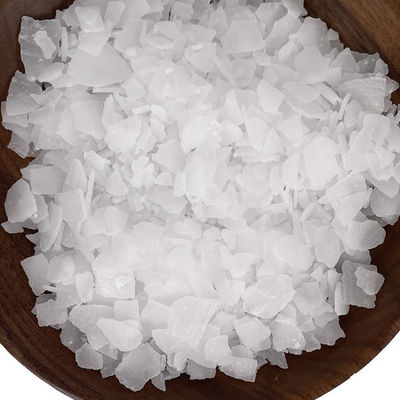 البيع الساخن الصودا الكاوستيكية هيدروكسيد الصوديوم NaOH 99٪ 25 KG / BAG