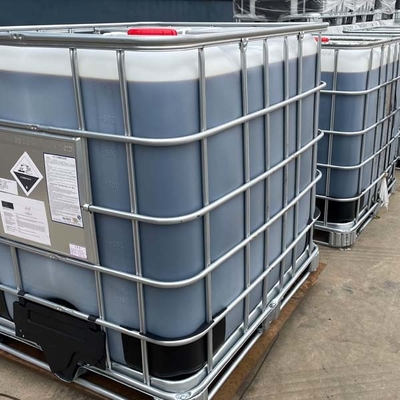 محلول كلوريد الحديديك السائل 42٪ معبأ في خزان IBC 1.45tons / IBC Tank