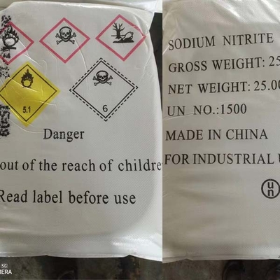 نتريت الصوديوم NaNO2 27 MT / 20 GP 25 KG / BAG تستخدم لمساعدة الصبغة